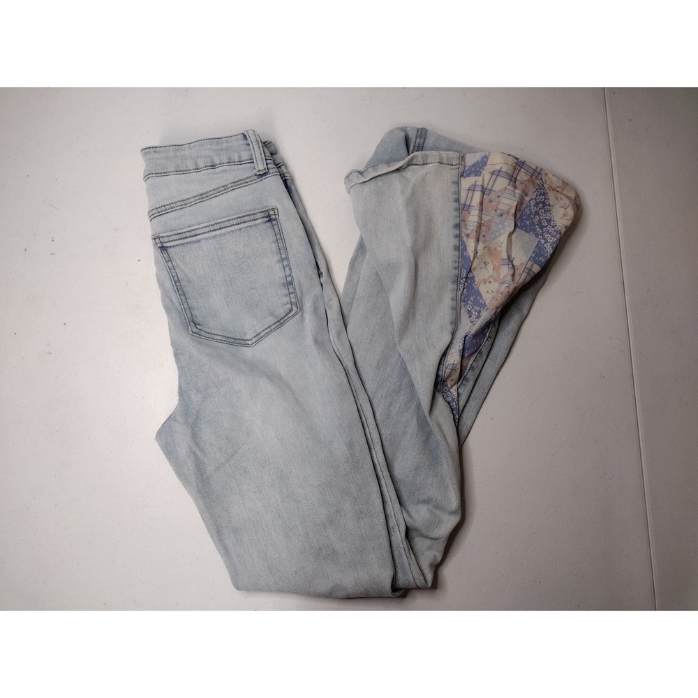 Forever 21 Womens 27 Light Wash Patchwork Floral Flare Jeans Distressed Boho 70s